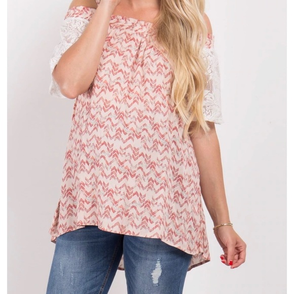 NWT Pink Chevron Open Shoulder Lace Sleeve Maternity Top from Pinkblush - Picture 3 of 3